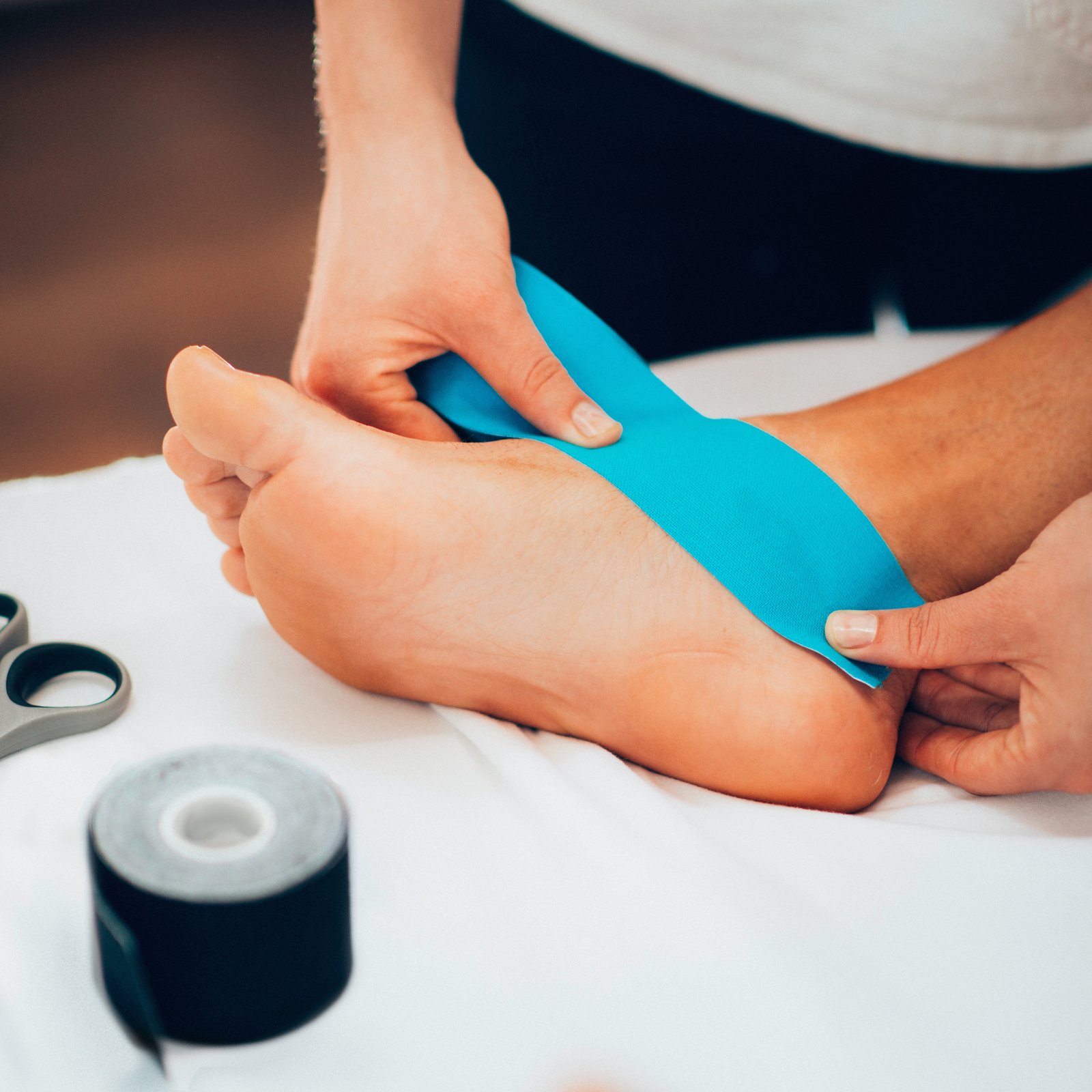 Guided mobility exercises during a physiotherapy session